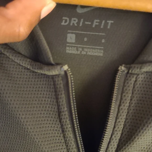 Nike Basketball Athletic Long Sleeve Dri Fit Shirt | Dark Gray - Picture 5 of 6